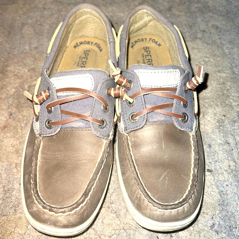Classic Sperry boat shoe womens 5.5